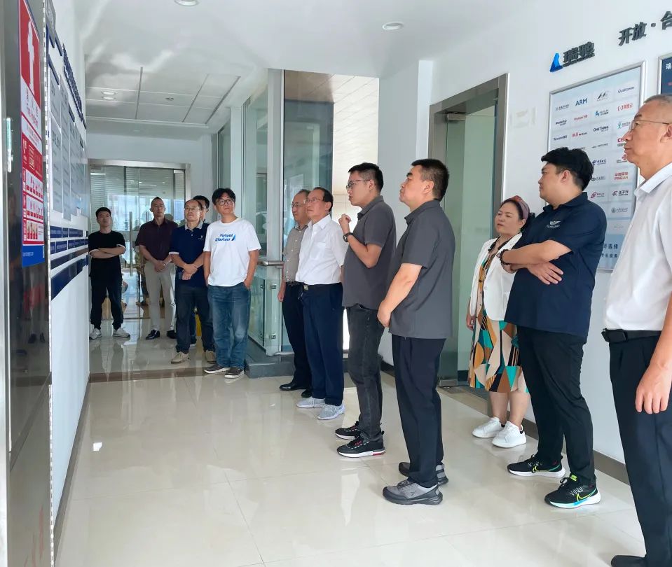 1695889033228994.jpg 640.jpg